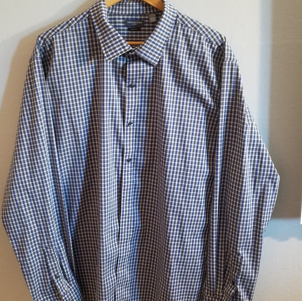 Van Heusen long sleeve dress shirt